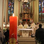 Feierliche Atmosphäre in der Kirche.